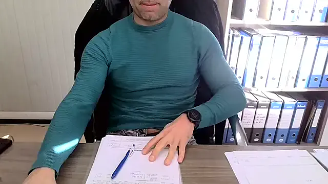 Evasionee — HANDJOB E PETTO 1 MINUTO