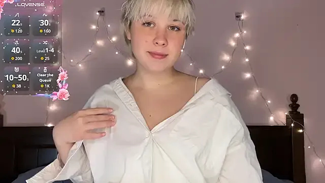 StripChat EvaSuunny is Freechat EvaSuunny — take off my shirt