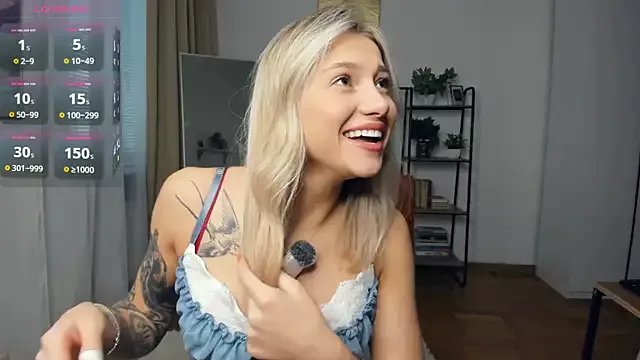 FaaBinaa from StripChat is Freechat