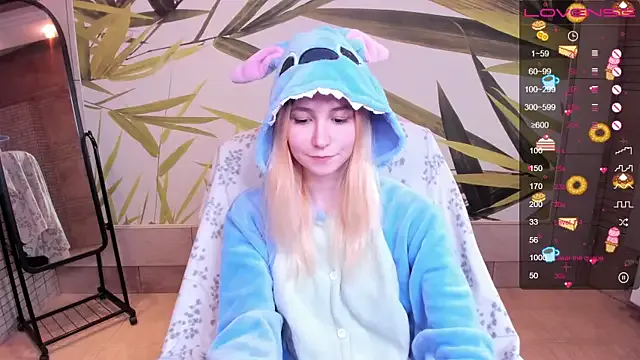 StripChat fleximona is Freechat fleximona — chilling day(nonude below waist day)~