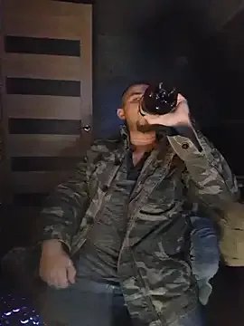 Foxyshaved from StripChat is Freechat