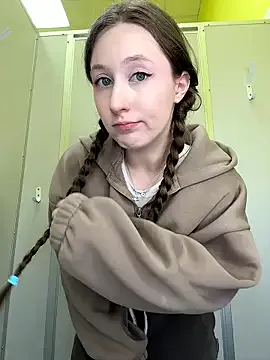 FroggyAnna on StripChat