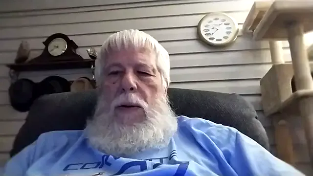 Futura_intx — Tip me for a cum show