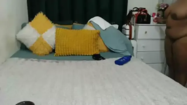 GaggingQueenxx on StripChat