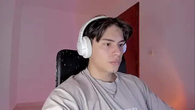 StripChat Giordano_Russo is Freechat Giordano_Russo — first cum of the day!