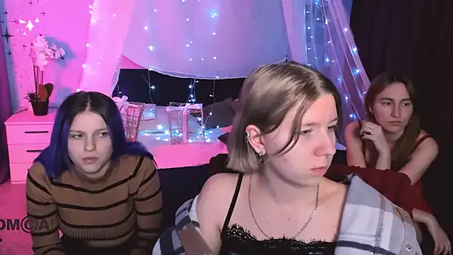 gloria_bubble — Boob flash