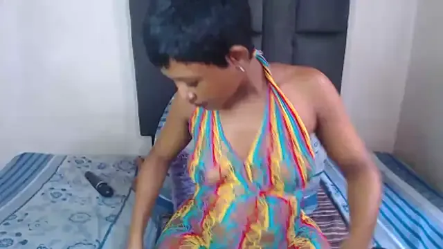 GoldenBigAssCurvy on StripChat
