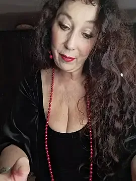 GypsyEsmeralda on StripChat