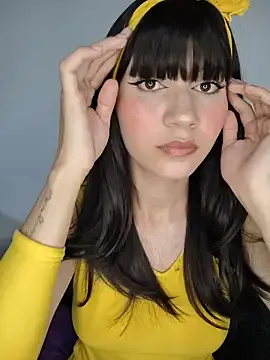 hanaa_18 on StripChat