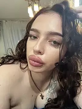 Hannah_xBaby from StripChat is Freechat