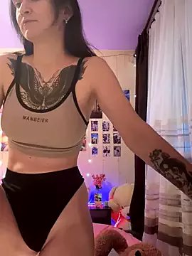 Heart_Ass from StripChat is Freechat