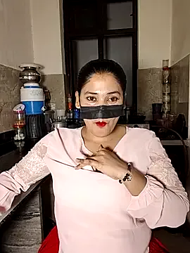Heena-143 from StripChat