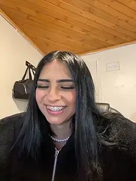 Hilary_pinkk from StripChat is Freechat