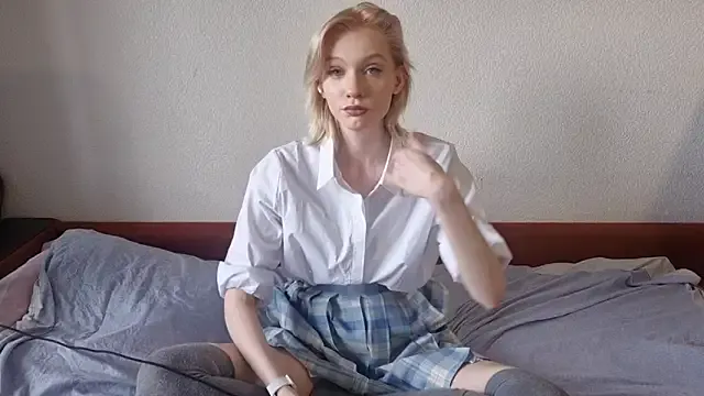 HirokoMassengills — I'll show my tongue