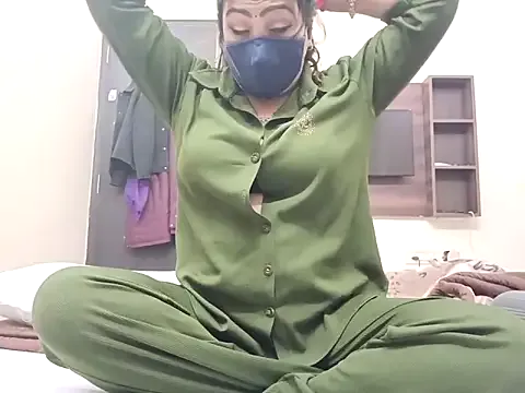 StripChat horny_milf_couple is Freechat horny_milf_couple — Big squart and anal fingring