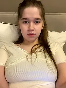 HornyGirlH on StripChat