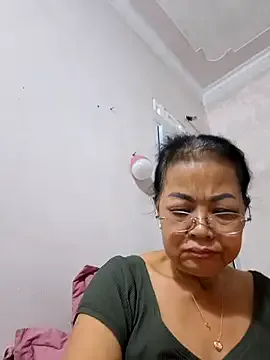 Hotestlove on StripChat