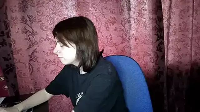 IleanaPishko — Lick your lips