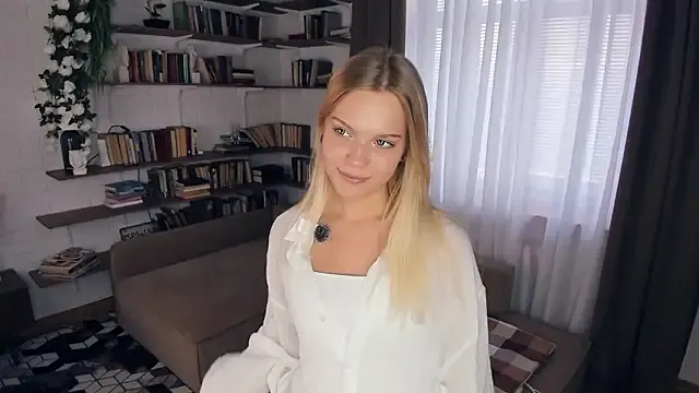 InesPiek from StripChat