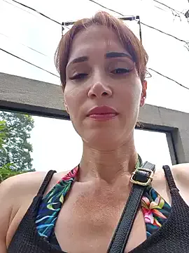 Irresistible24 on StripChat