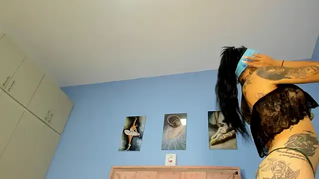 isabela-nix — fuck strong ass and rain gold