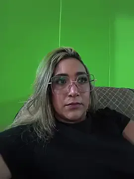 IsabelaAcosta on StripChat
