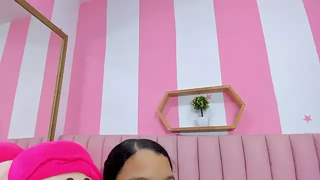 StripChat ISABELLA_020 is Freechat ISABELLA_020 — show pussy close up