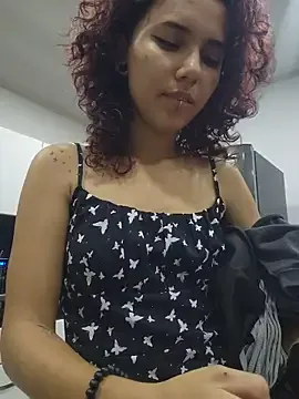 Isabella_Stark from StripChat
