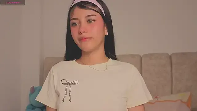 IsaYourDolly — Freechat on StripChat