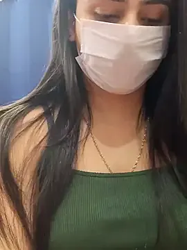 Ivymybae — Striptease and shower