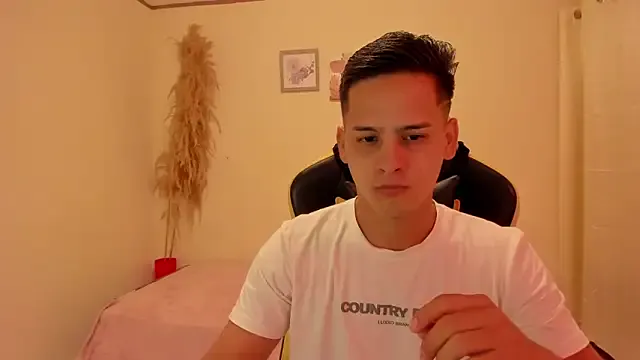 JANER_03 — masturbation and cum on the chest