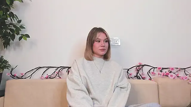 JonnaWalby — I'll put cream on my legs