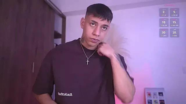 Josep_Davies from StripChat is Freechat