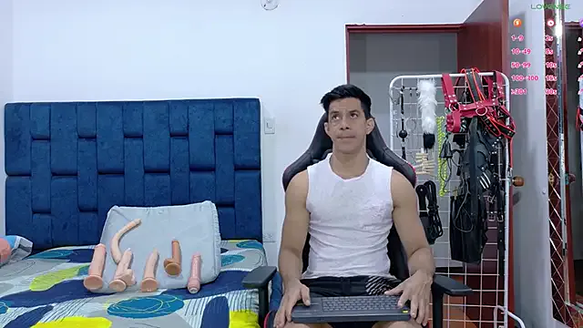 JoseRumbero26 on StripChat