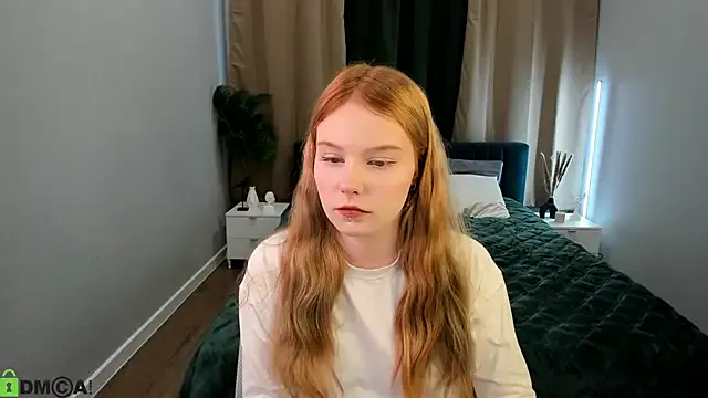 Julia_Anis — Doggy pose