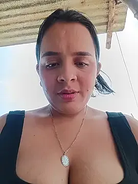 Julieth_hot-69 on StripChat