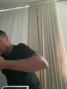 JUNINHOLEKEJR — GOZADA NA CARA DO AMIGO