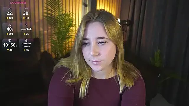 KailaVoss from StripChat is Freechat