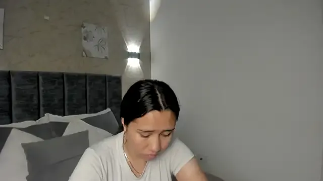 Karoll_Teyes — two  fingers