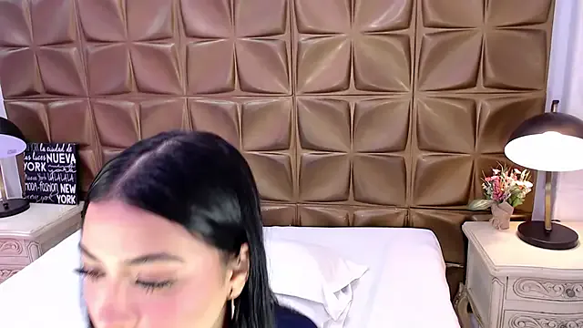 KeisyCamer — Spread my tight ass close up