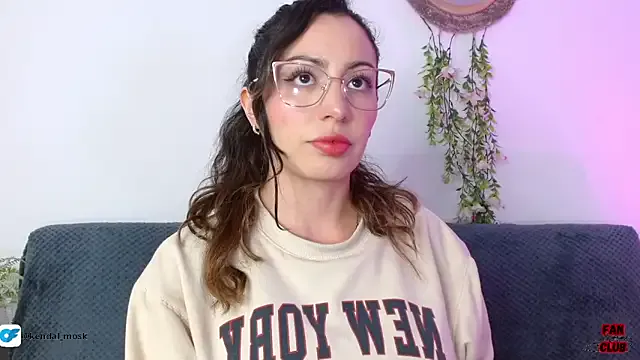 Kendal_Mosk on StripChat