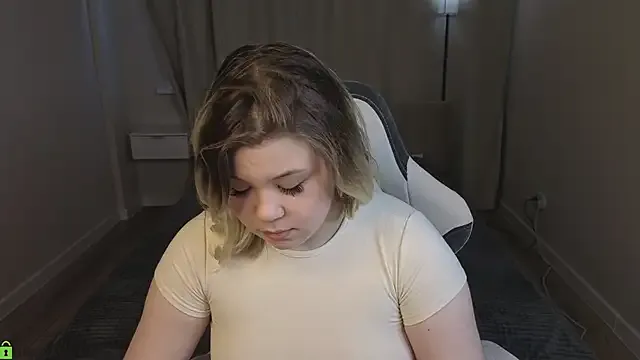 Kristen_Gibbs — lick your lip