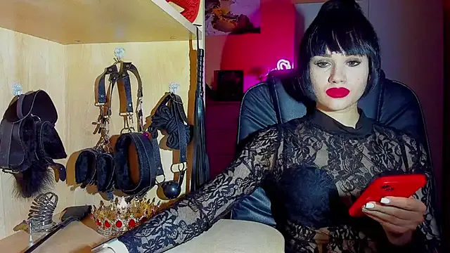 KristiTopxx — Kiss my feet , slave!