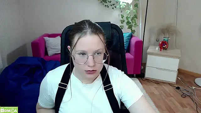 StripChat kuri_u is Freechat kuri_u — show your thigh