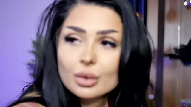 KylieKroftt on StripChat