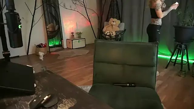 LaraPunkt from StripChat is Freechat