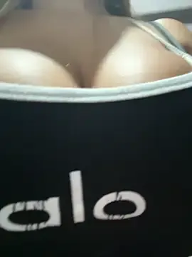 LatinaFuegoX — Toples