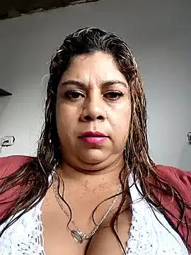 Laura-Hernandez — Group on StripChat