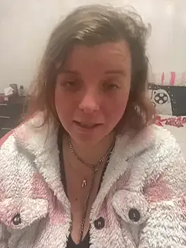 Laura-Loveyou — Blowjob Dildo deep throat 5min