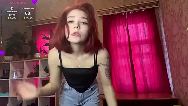 LaurynGeisinger — Play with slobbering tongue